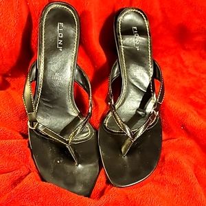 PRISTINE FIONI Elegant Casual Evening Vacation Slide Sandal flip flop shoe.